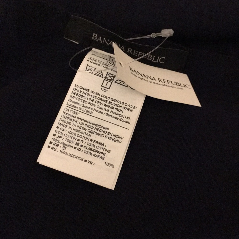 Brand new! Navy scarf - Picture 3 of 3